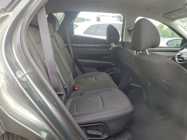 2022 HYUNDAI TUCSON SE