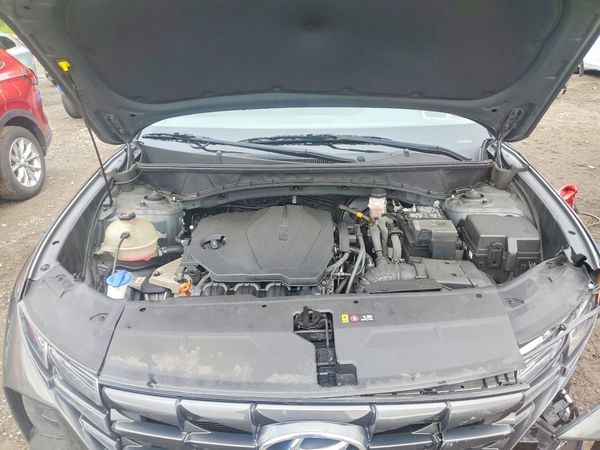 2022 HYUNDAI TUCSON SE