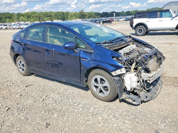 2015 TOYOTA PRIUS