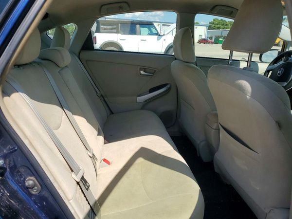 2015 TOYOTA PRIUS
