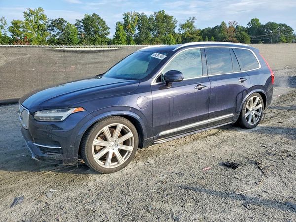 2016 VOLVO XC90