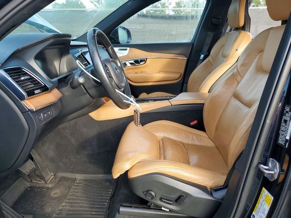 2016 VOLVO XC90