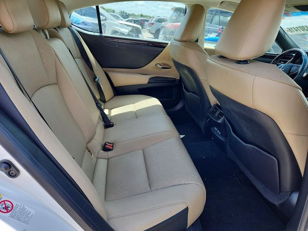 2019 LEXUS ES 350