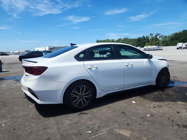2022 KIA FORTE GT Line