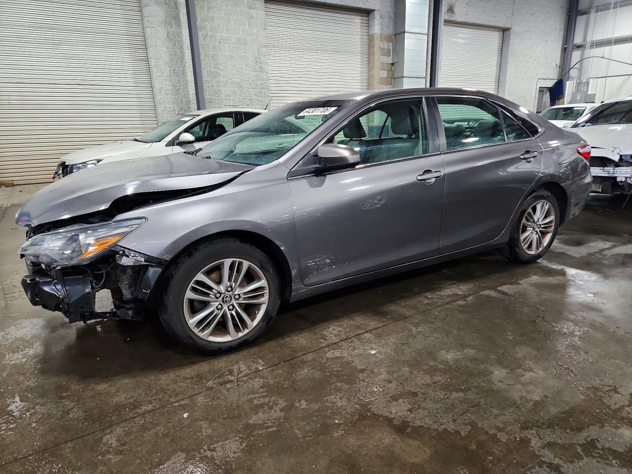 2016 TOYOTA CAMRY