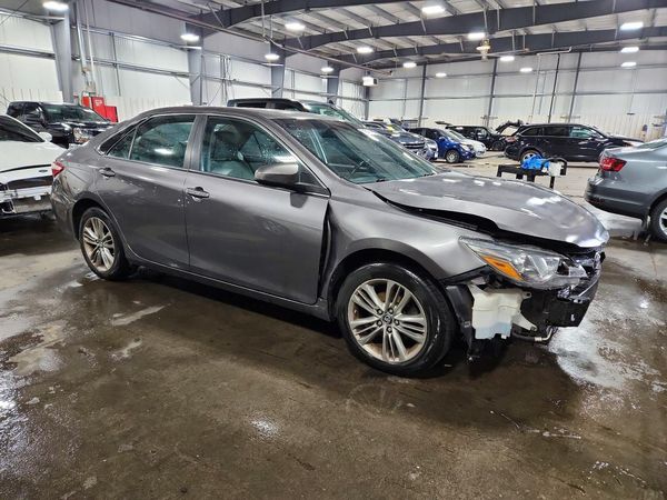 2016 TOYOTA CAMRY