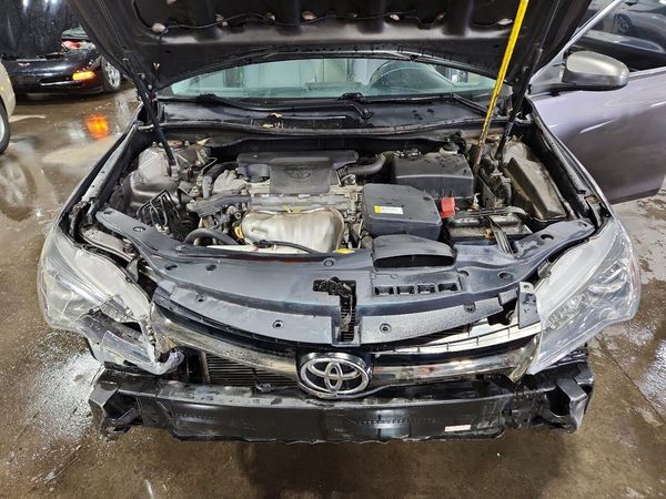 2016 TOYOTA CAMRY