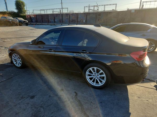 2017 BMW 320