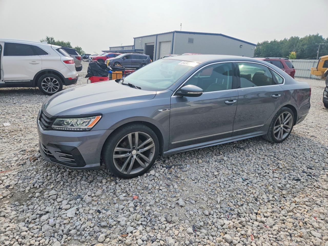 2017 VOLKSWAGEN PASSAT R-Line