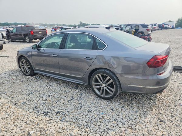 2017 VOLKSWAGEN PASSAT R-Line
