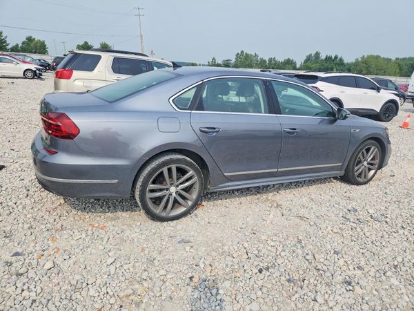 2017 VOLKSWAGEN PASSAT R-Line