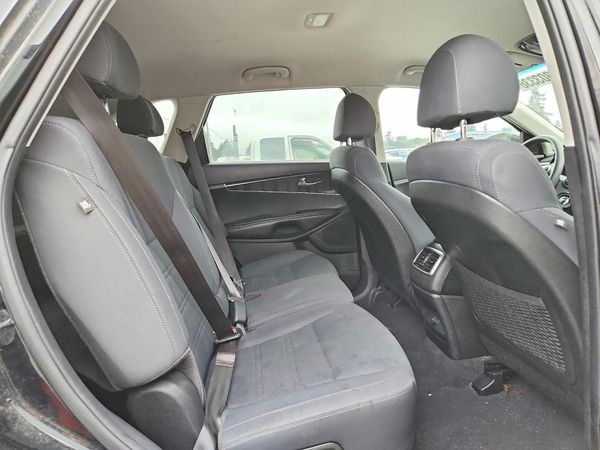 2018 KIA SORENTO L, LX
