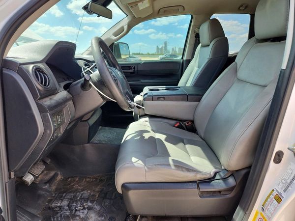 2019 TOYOTA TUNDRA SR5 Grade