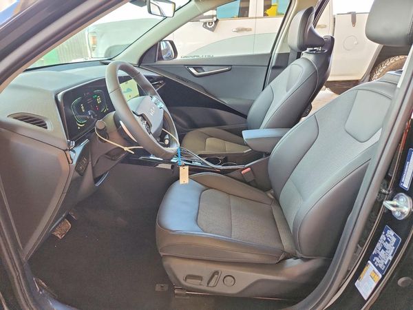 2025 KIA NIRO