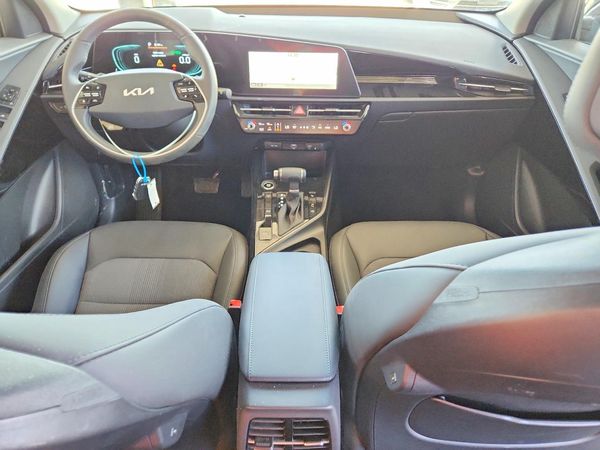2025 KIA NIRO