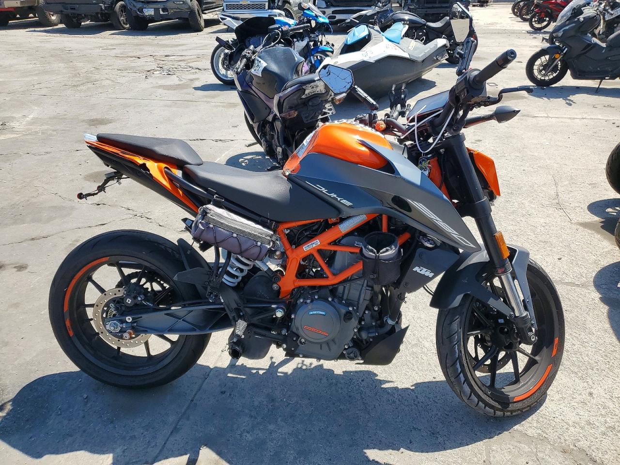 2023 KTM 390