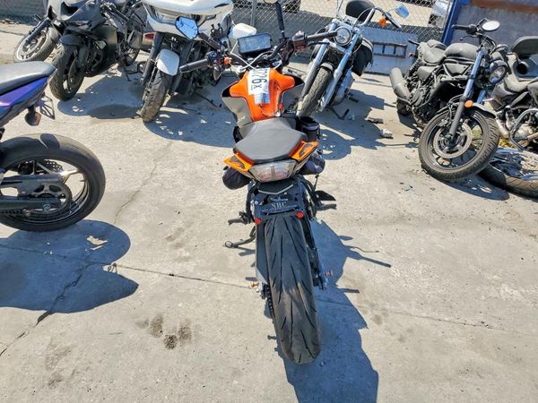 2023 KTM 390