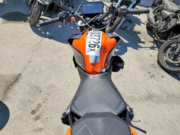 2023 KTM 390