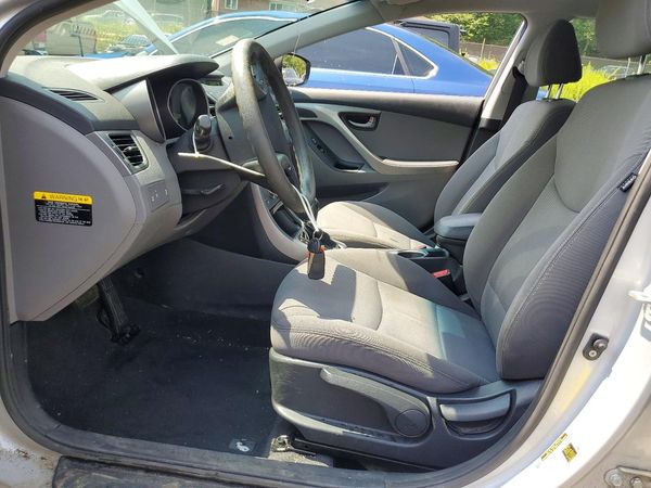 2014 HYUNDAI ELANTRA GLS (Middle)