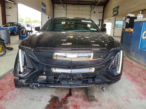 2025 CADILLAC LYRIQ Sport 3