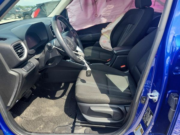 2025 HYUNDAI VENUE SEL, Limited