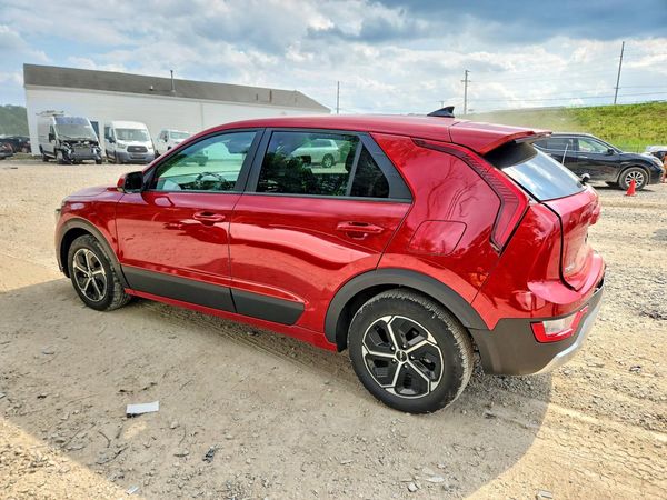 2023 KIA NIRO LX