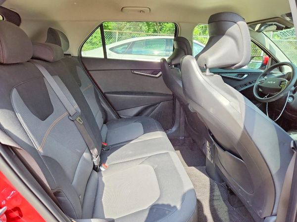 2023 KIA NIRO LX