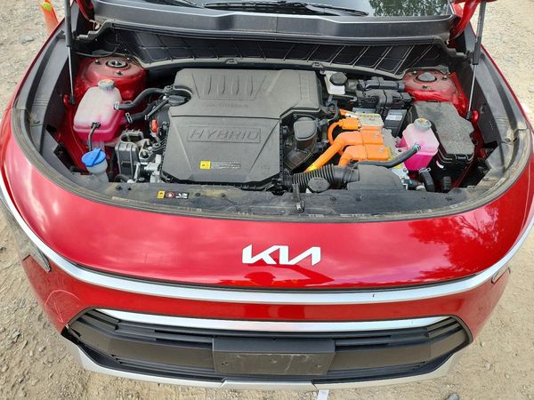 2023 KIA NIRO LX