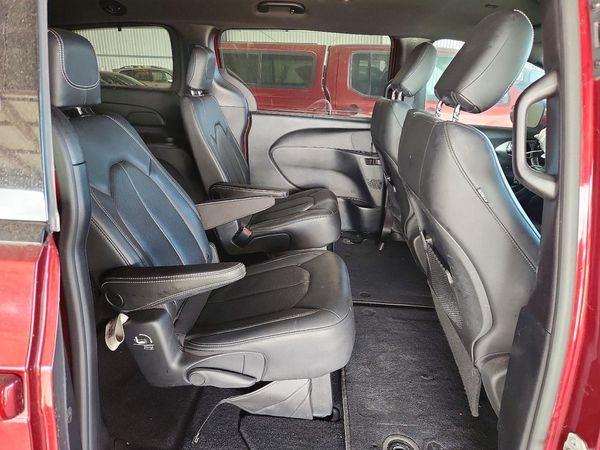 2020 CHRYSLER PACIFICA Touring L