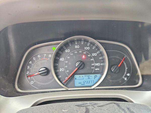 2015 TOYOTA RAV4 LE (X Grade)