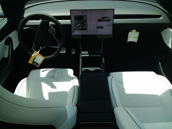 2026 TESLA MODEL Y