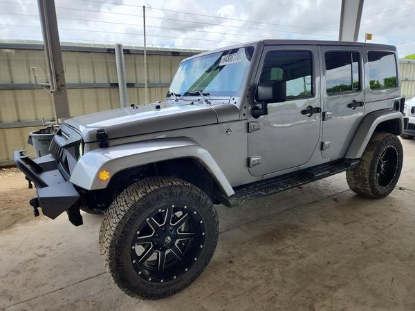 2017 JEEP WRANGLER UNLIMITED SAHARA 4X4