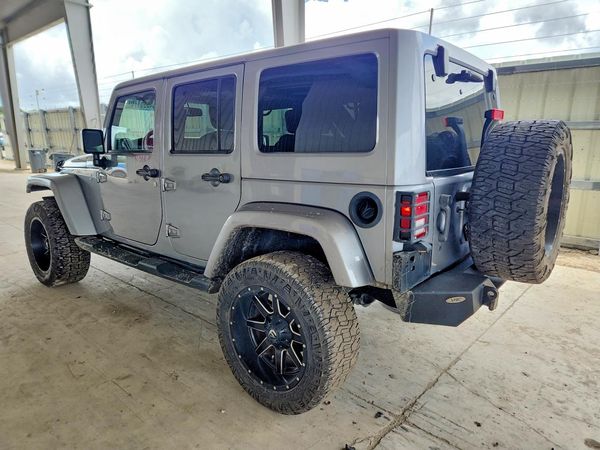 2017 JEEP WRANGLER UNLIMITED SAHARA 4X4