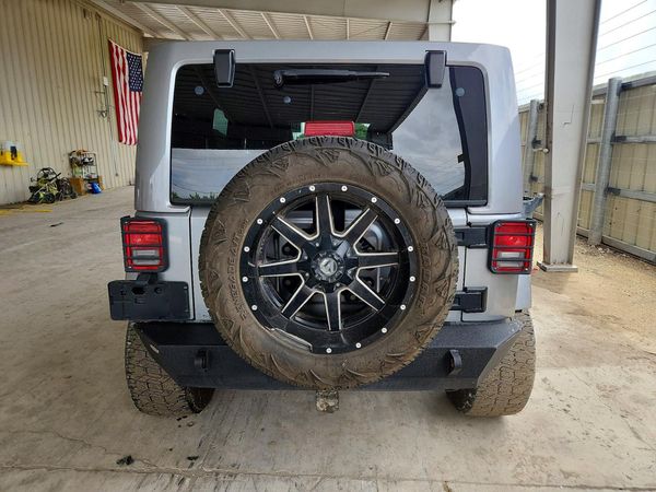 2017 JEEP WRANGLER UNLIMITED SAHARA 4X4