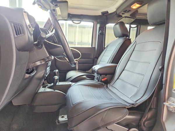 2017 JEEP WRANGLER UNLIMITED SAHARA 4X4