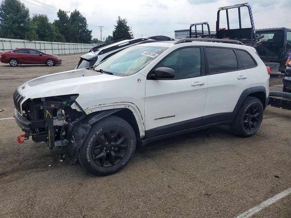 2015 JEEP CHEROKEE TRAILHAWK 4X4