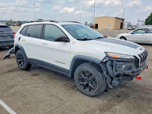 2015 JEEP CHEROKEE TRAILHAWK 4X4