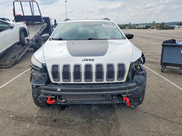 2015 JEEP CHEROKEE TRAILHAWK 4X4