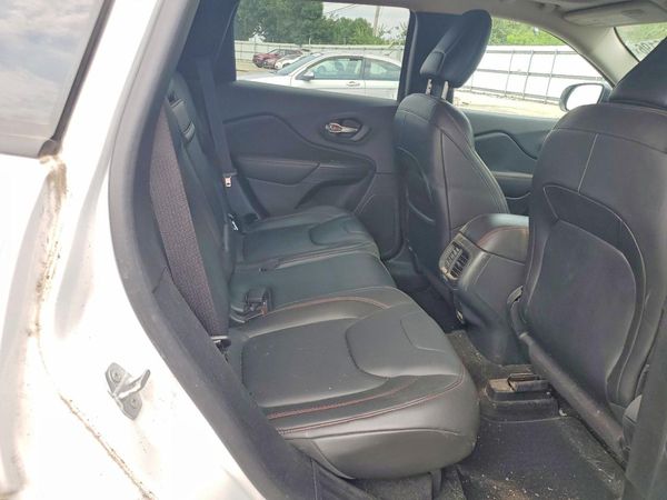 2015 JEEP CHEROKEE TRAILHAWK 4X4