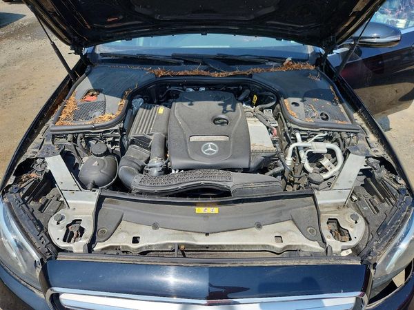 2017 MERCEDES-BENZ E-CLASS E300-4M — Engine bay
