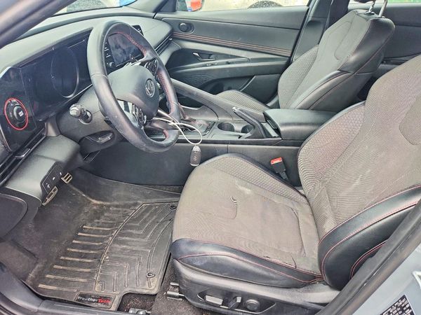 2022 HYUNDAI ELANTRA