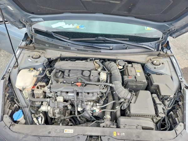 2022 HYUNDAI ELANTRA