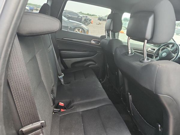 2017 JEEP GRAND CHEROKEE LAREDO 4X2