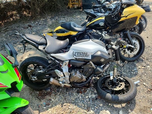 2015 YAMAHA FZ-07/09 — RSDT