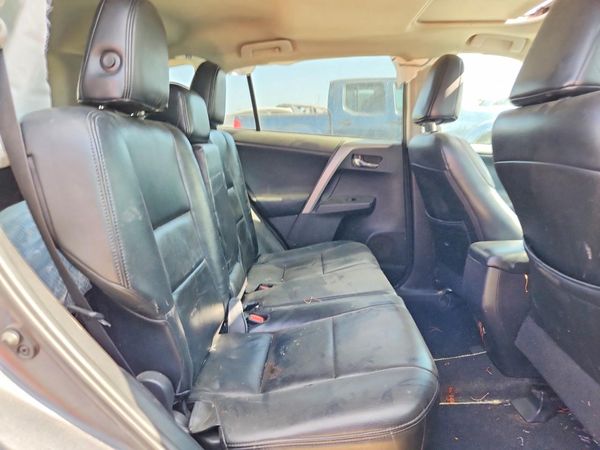 2016 TOYOTA RAV4 XLE (M Grade)