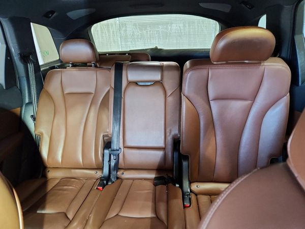 2018 AUDI Q7 quattro Premium Plus