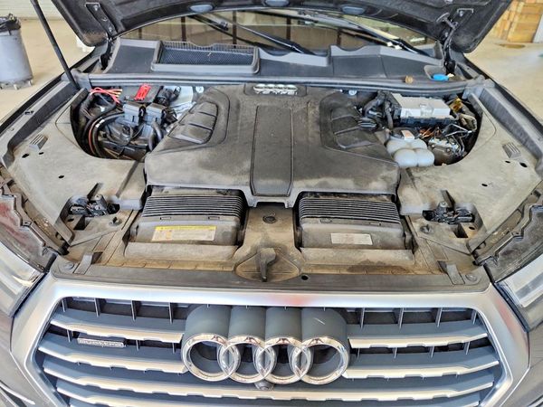 2018 AUDI Q7 quattro Premium Plus