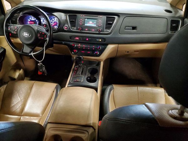 2016 KIA SEDONA LX - Middle-low
