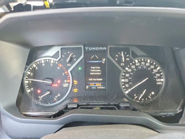 2022 TOYOTA TUNDRA SR5