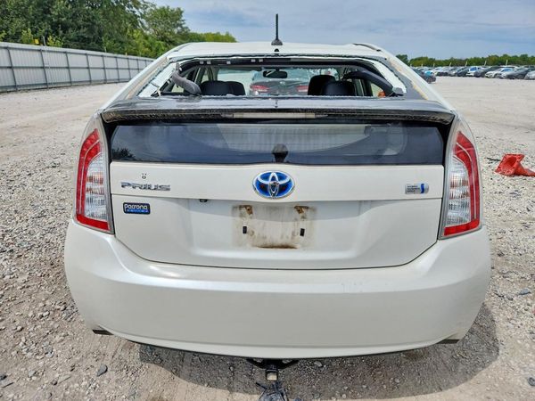 2015 TOYOTA PRIUS